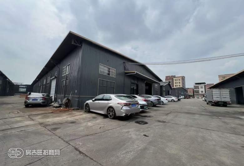 园洲镇带4部现成航车独栋厂房 厂房面积：3300平方 滴水10高，租金12元/平方