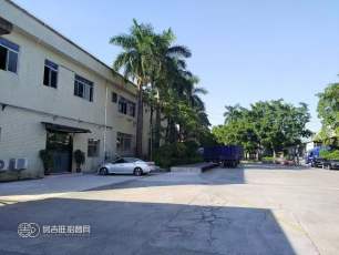 上市公司形象。松山湖靠大岭山花园式，空地大，精装修独门独院厂房34800平出租。可办环评