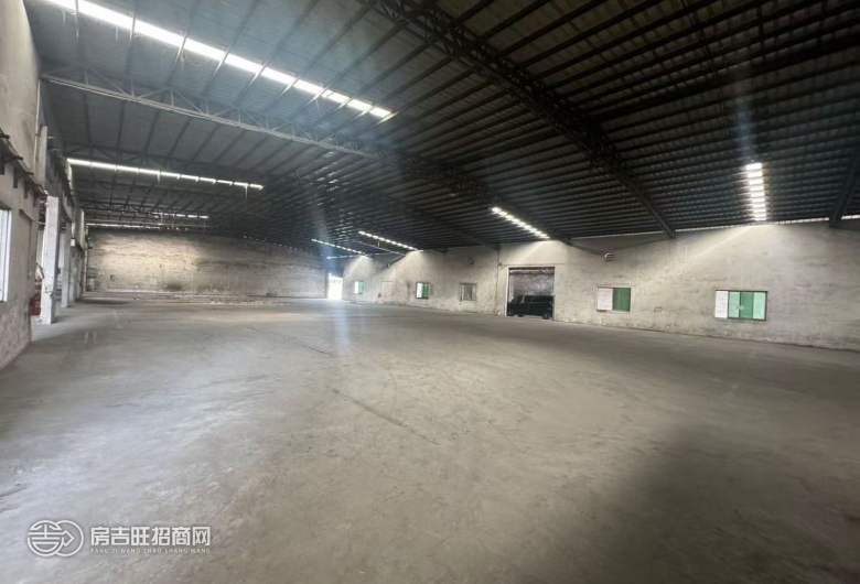 园洲独门独院单一层7800平方厂房出租，空地大。周边无居民
