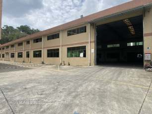 东城独门独户单一层原房东5400平方厂房出租。形象好，空地大。价格便宜