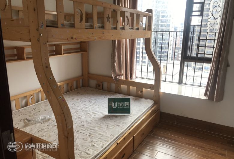 出租 龙光君御华府 4房2厅 家具配齐 拎包入住 看房方便