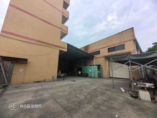 寮步镇原房东 独院单一层2300平方，8米高，带院子，宿舍办公楼600平方