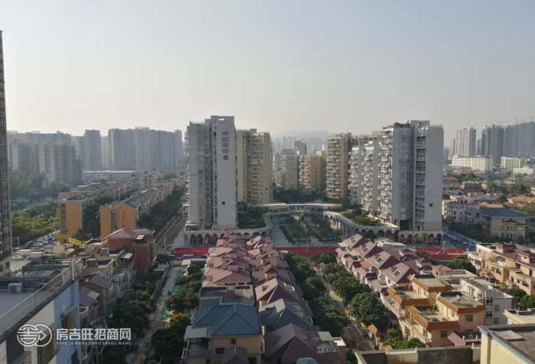 五号线，距离深圳北2个站，五和地铁站附近单间直租
