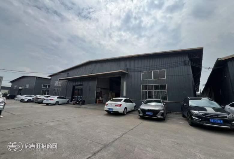 园洲镇带4部现成航车独栋厂房 厂房面积：3300平方 滴水10高，租金12元/平方