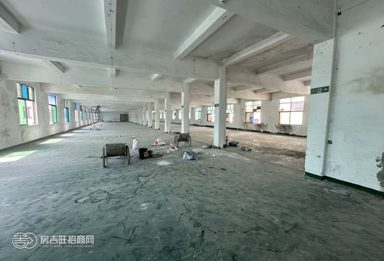 石岩塘头原房东三楼整层1500平方，实际面积出租，带前台办公室装修，实际面积出租