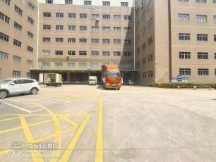 凤岗雁田靠深圳 原房东物流园，双边卸货平台 1楼2500平，高度6.5米 2楼1465平，4楼7000平