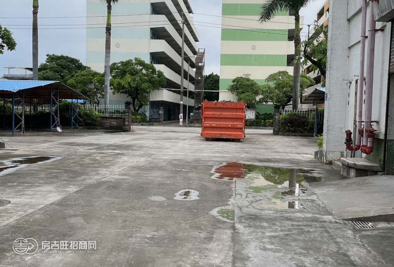 高埗镇一楼750平方，工业用地，可办环球，带现成消防喷淋，